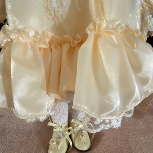 Vintage 1980’s Bradley’s Doll Ginger - Picture 3 of 9